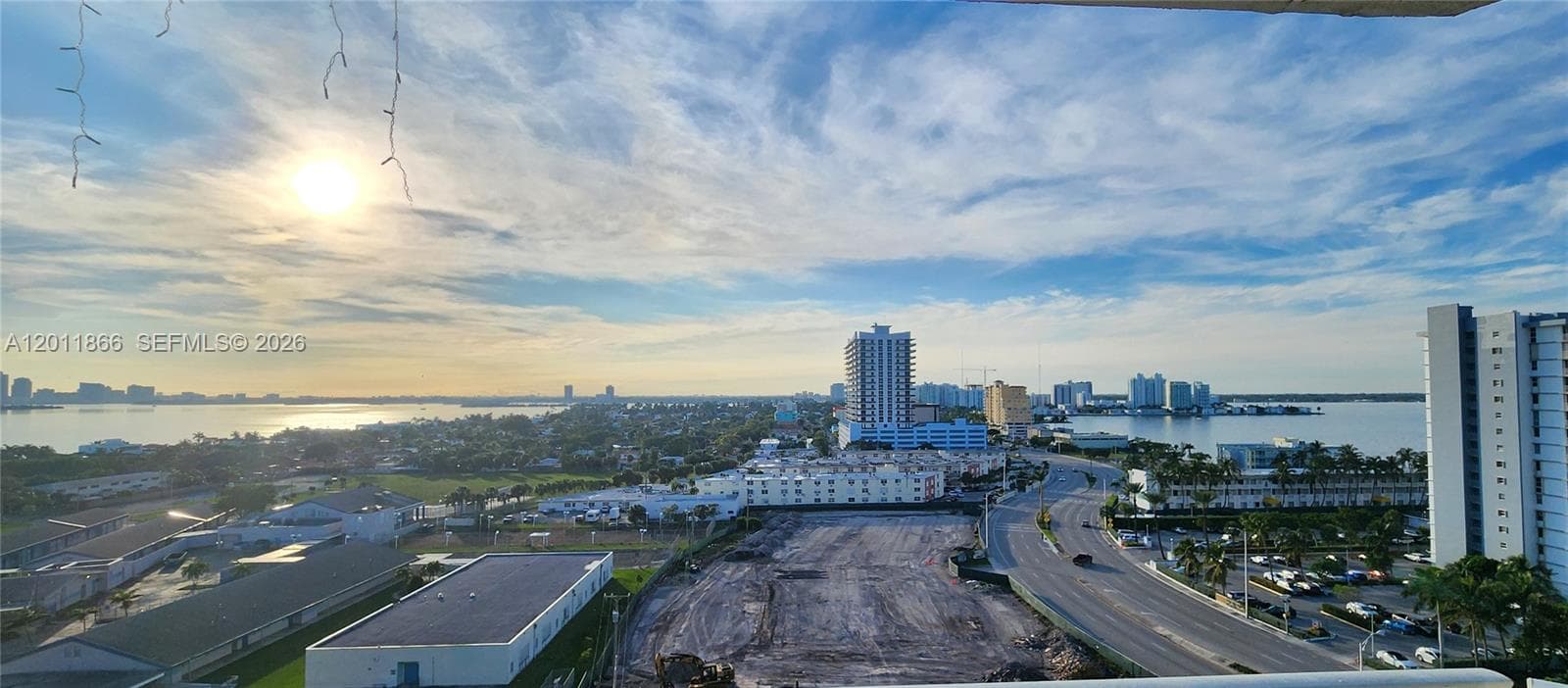 7601 E Treasure Dr 1411 photo 2