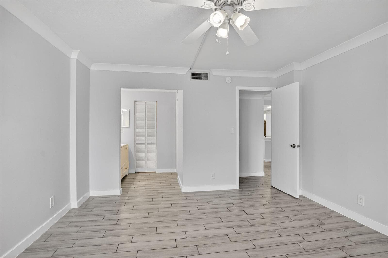 8 Royal Palm Way 203 photo 16