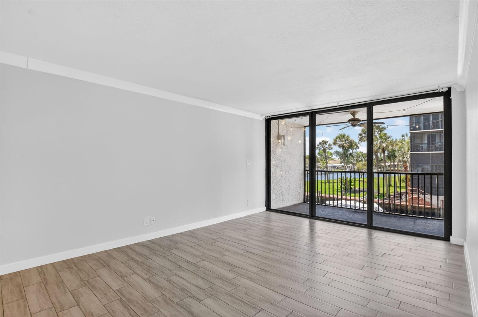 8 Royal Palm Way 203 photo 12
