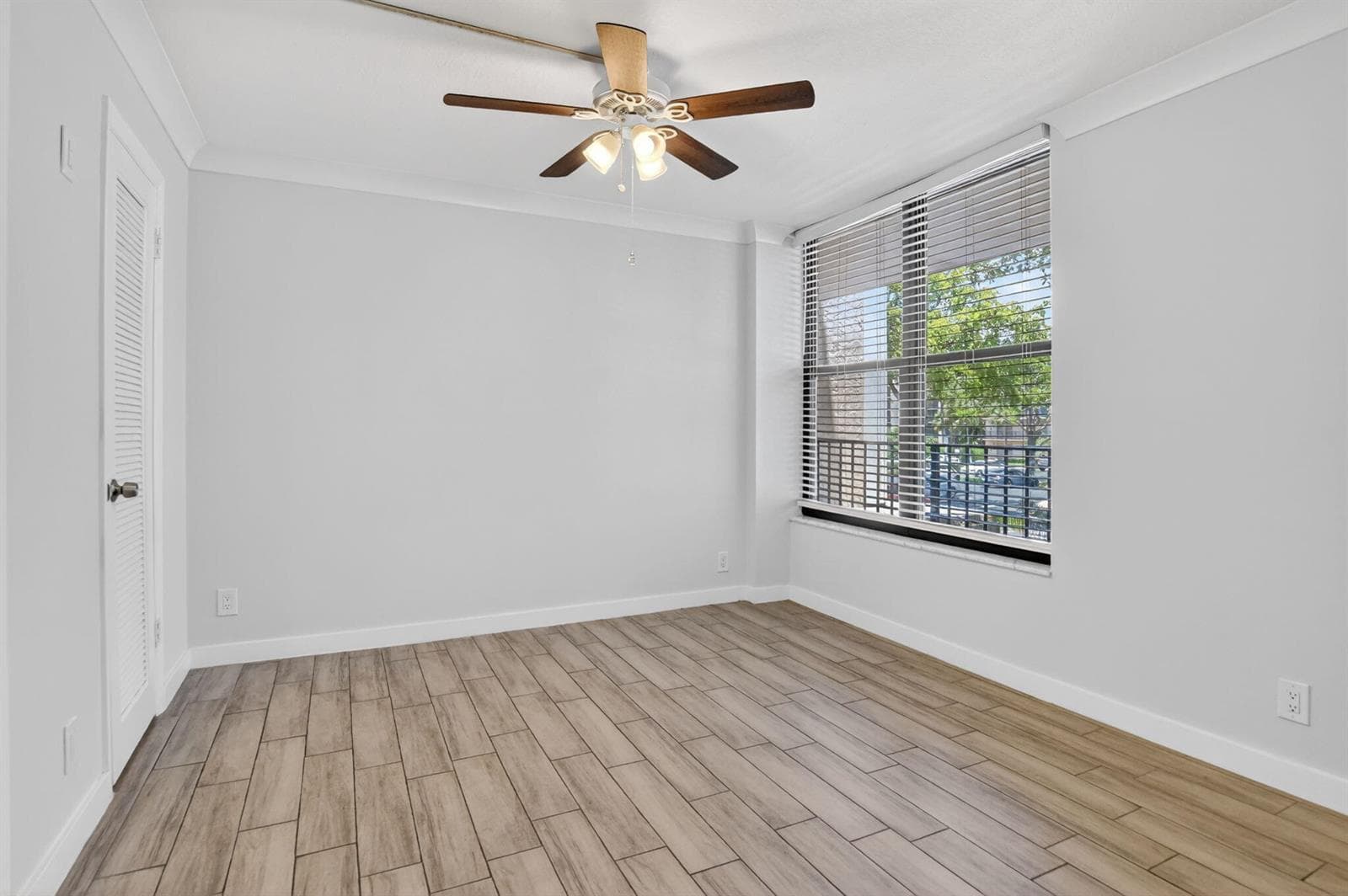 8 Royal Palm Way 203 photo 20