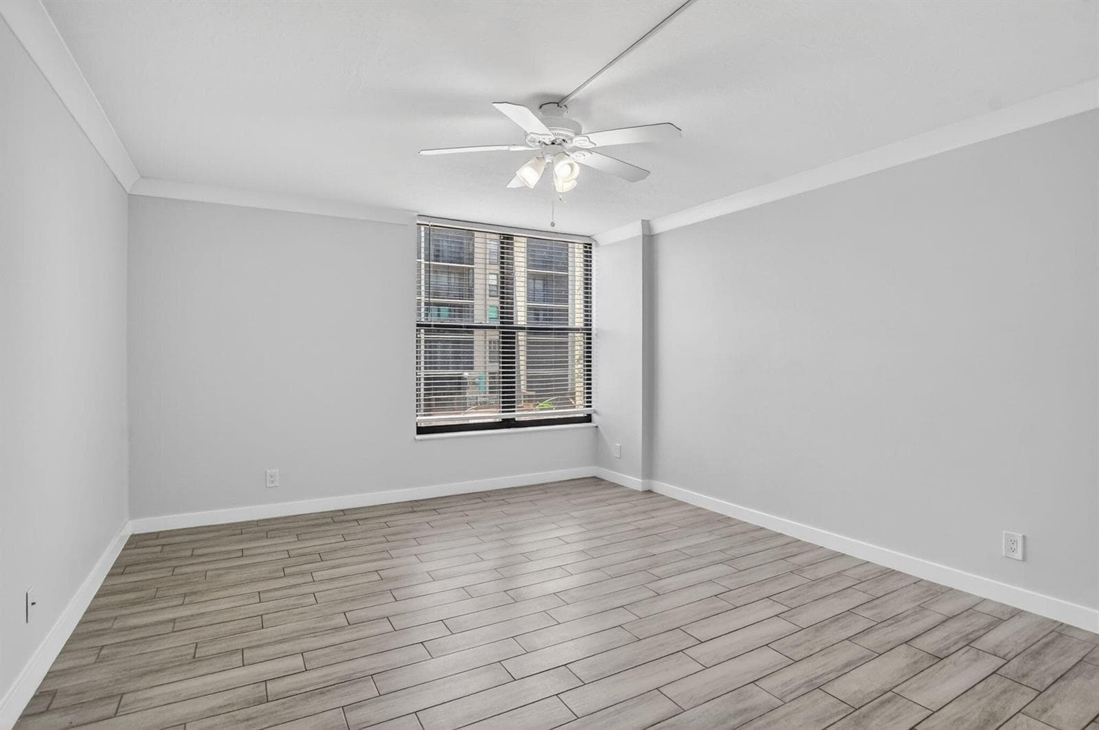 8 Royal Palm Way 203 photo 15