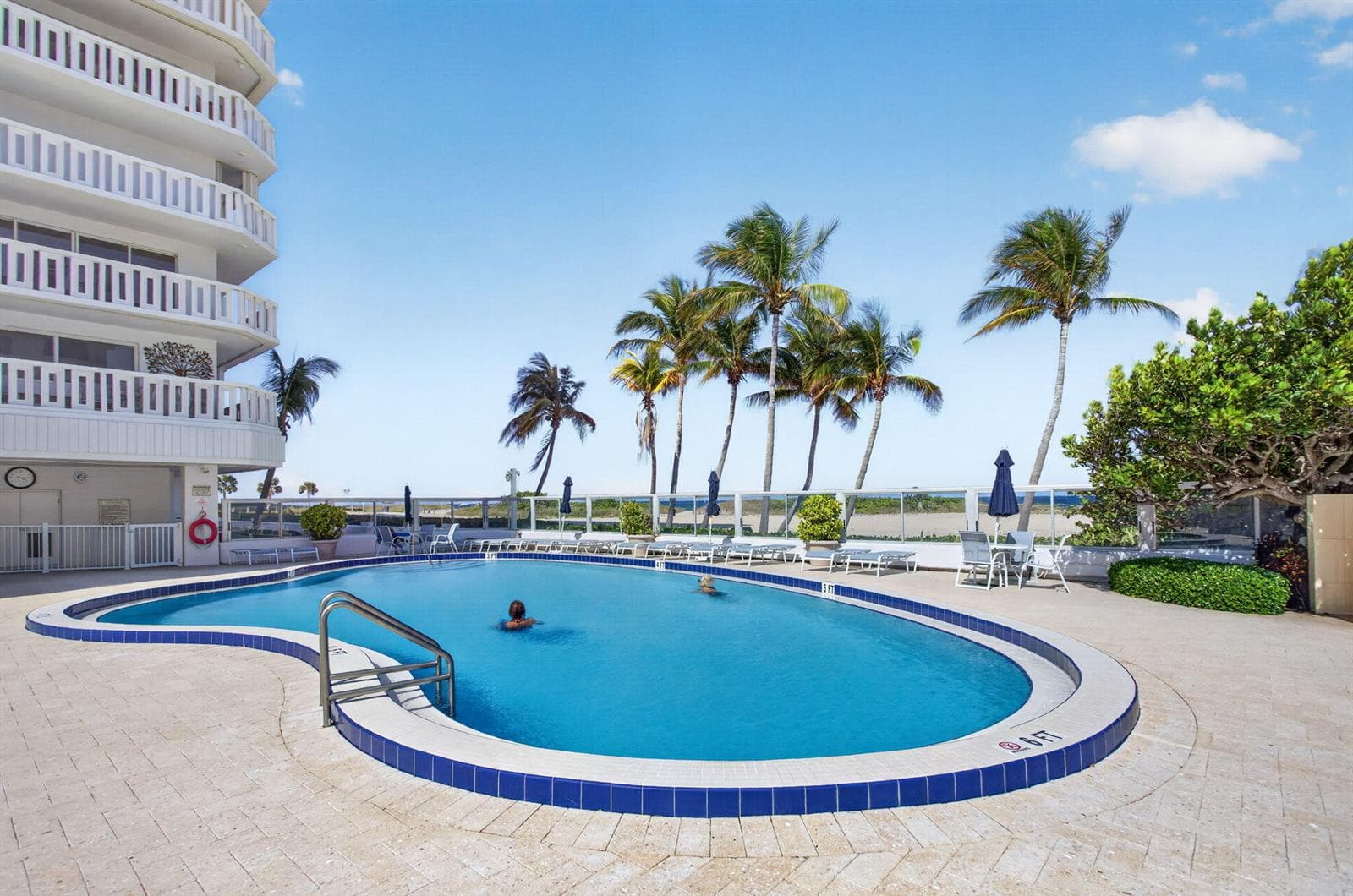 1012 N Ocean Boulevard 408 photo 2