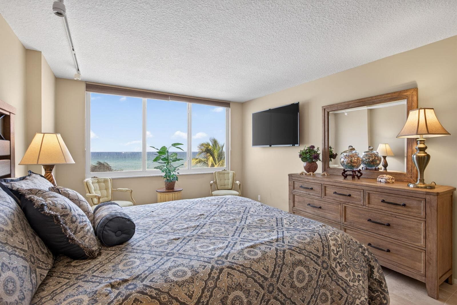 1012 N Ocean Boulevard 408 photo 24