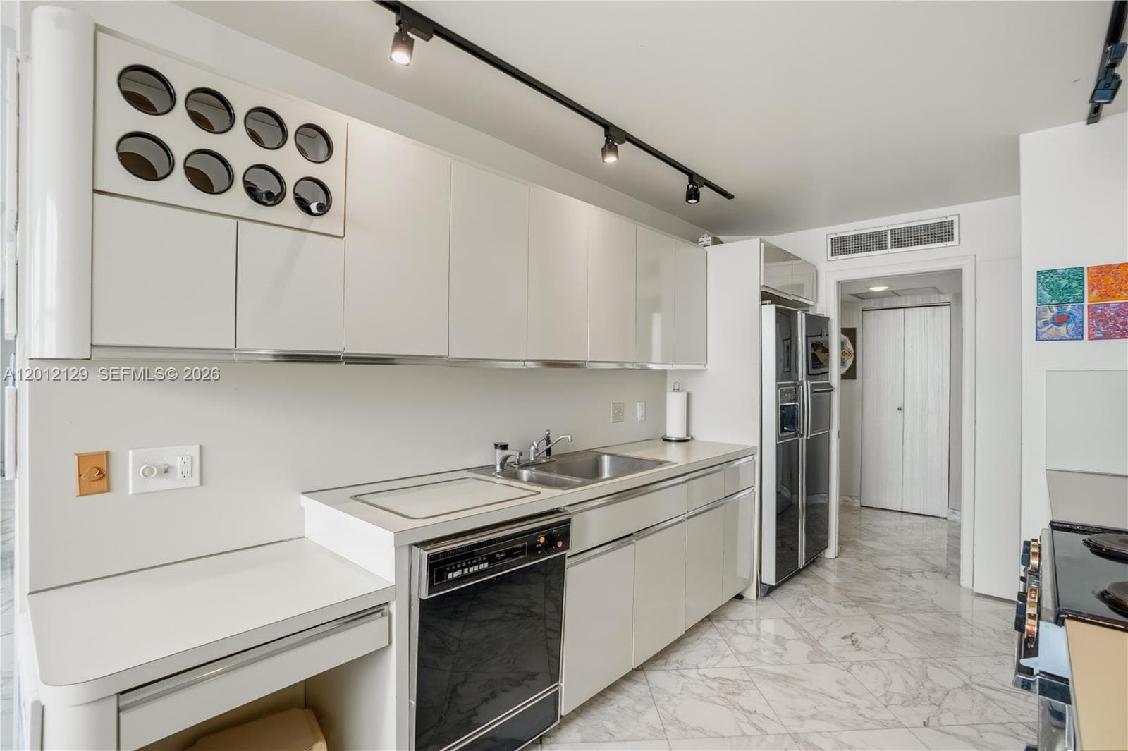 2751 S Ocean Dr 1805S photo 12