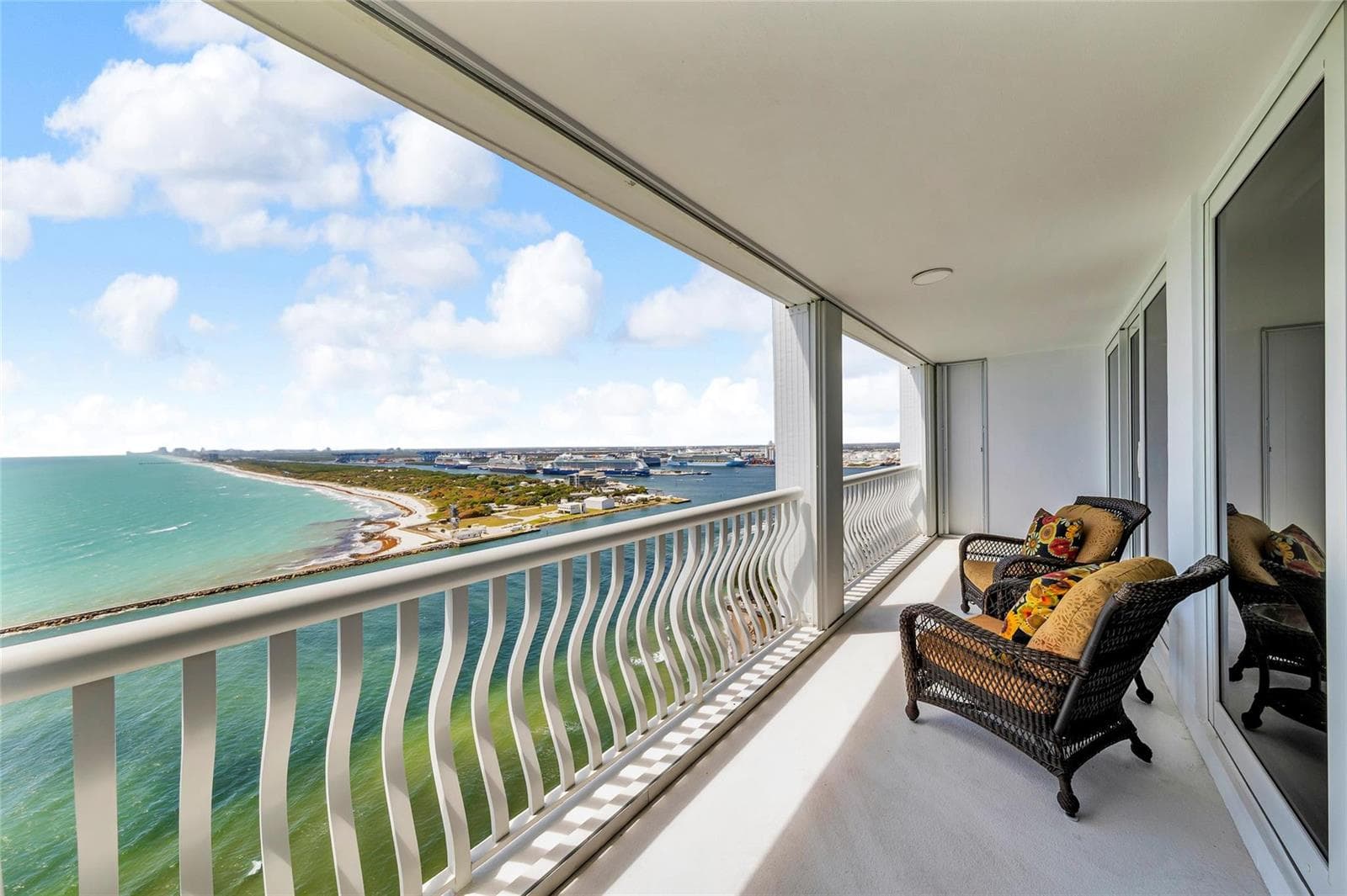 2200 S Ocean Lane 2805 photo 16