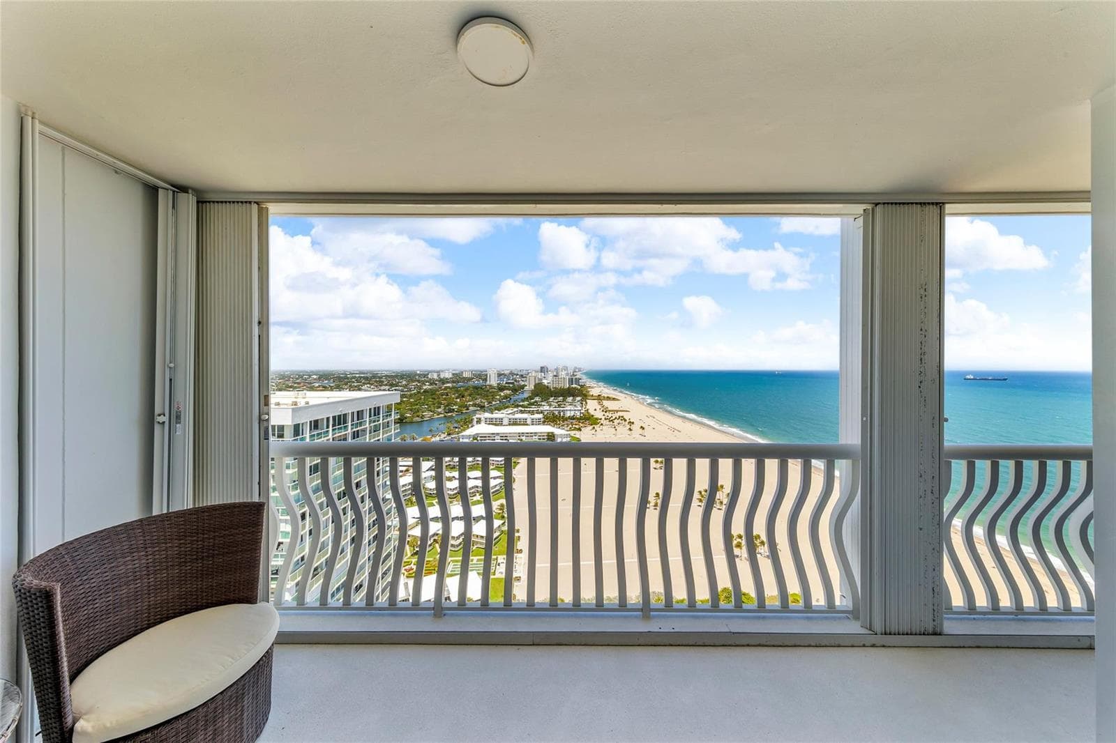 2200 S Ocean Lane 2805 photo 20