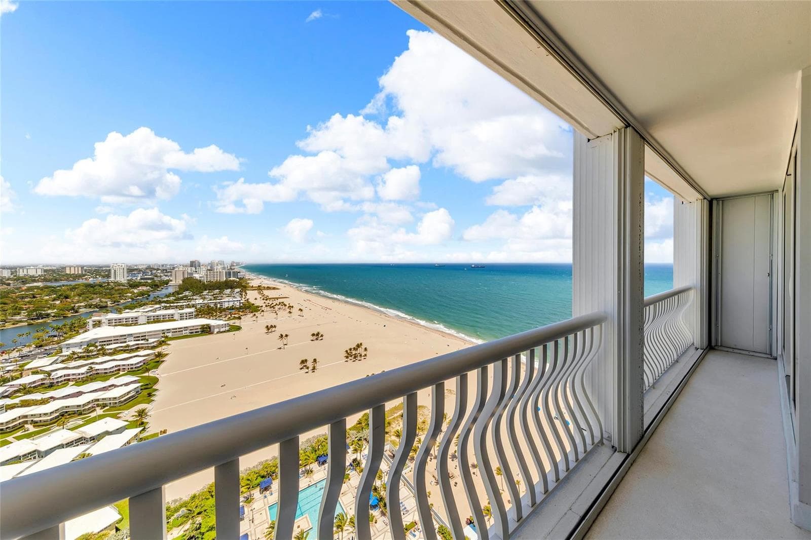 2200 S Ocean Lane 2805 photo 18