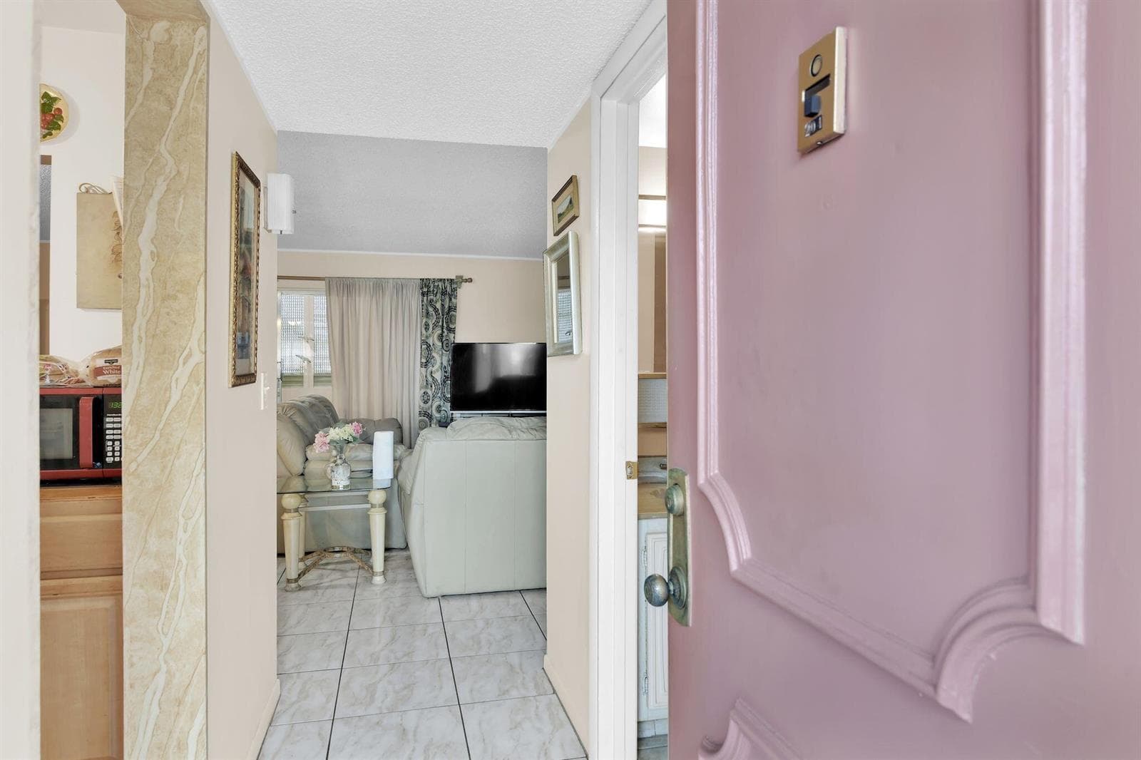 711 Lori Drive 204 photo 5