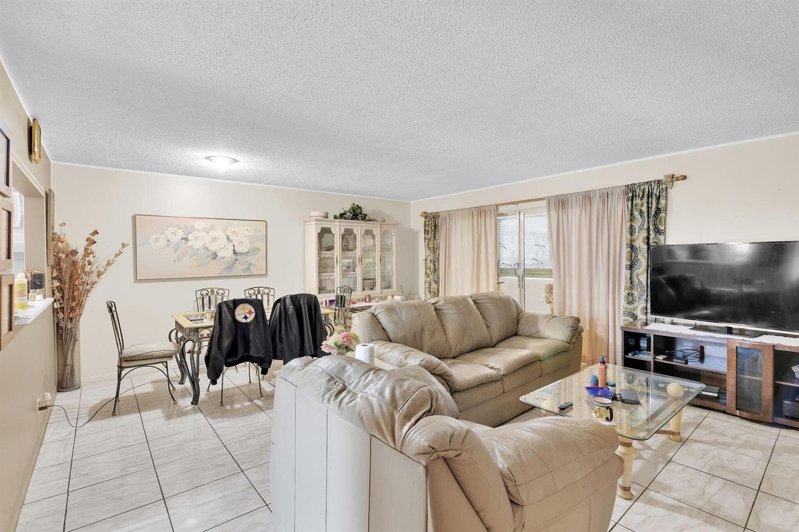 711 Lori Drive 204 photo 4