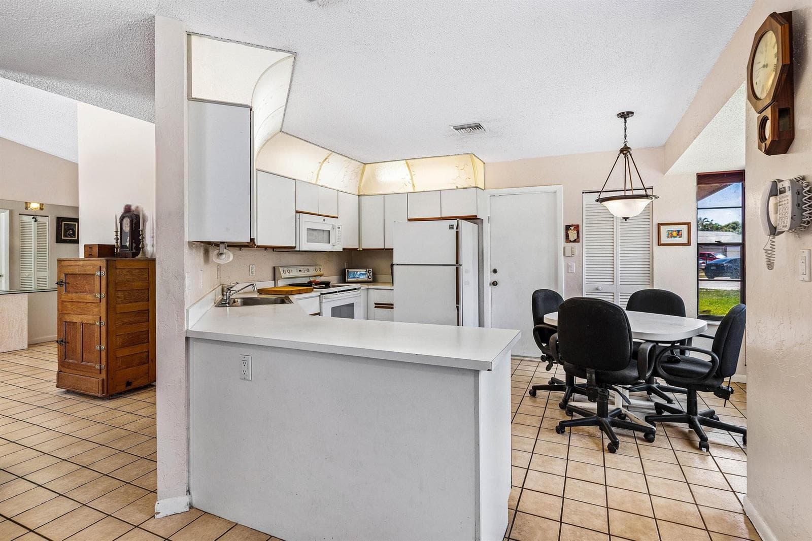 9792 Majorca Place photo 11