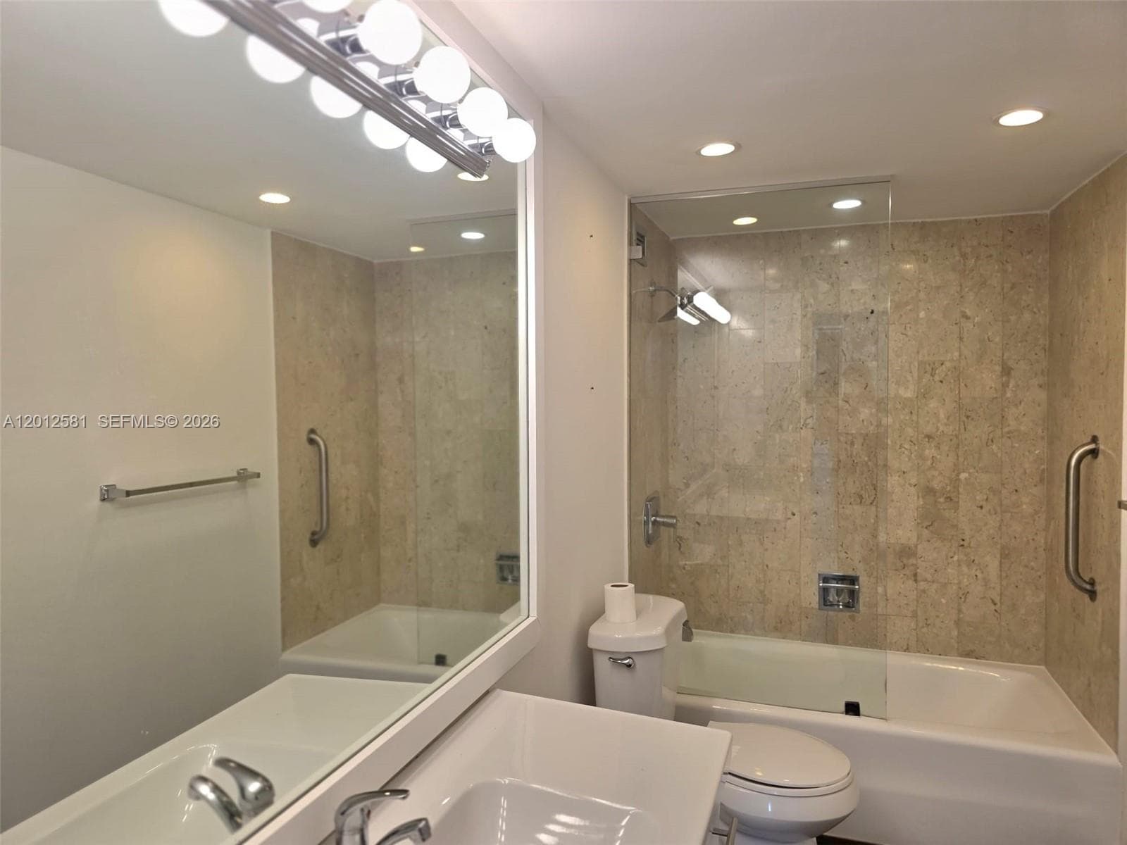 1800 NE 114th St 706 photo 12