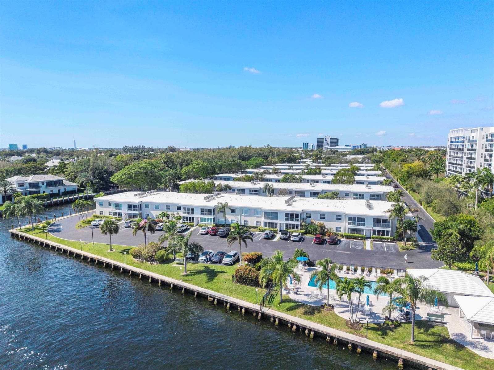 6517 Bay Club Drive 4 photo 4