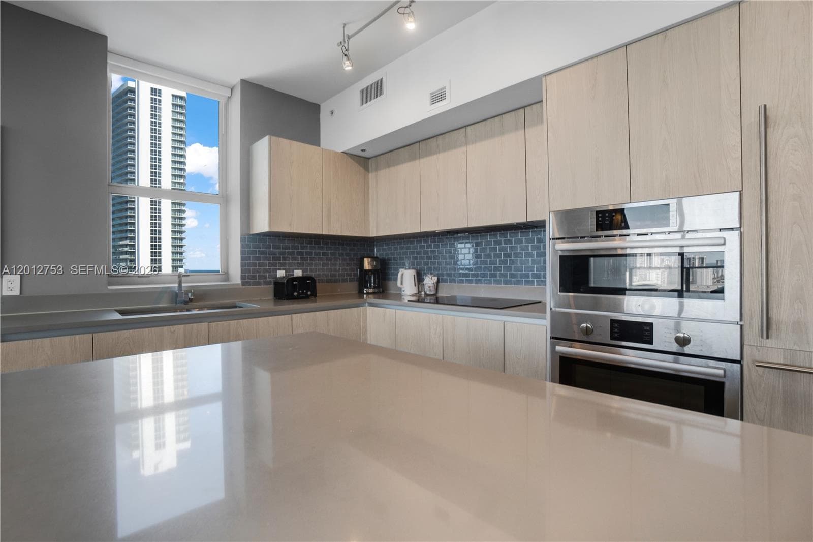 4010 S Ocean Dr R1801 photo 10
