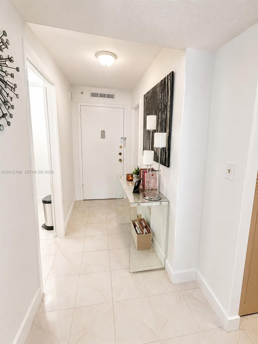 2780 NE 183rd St 710 photo 8