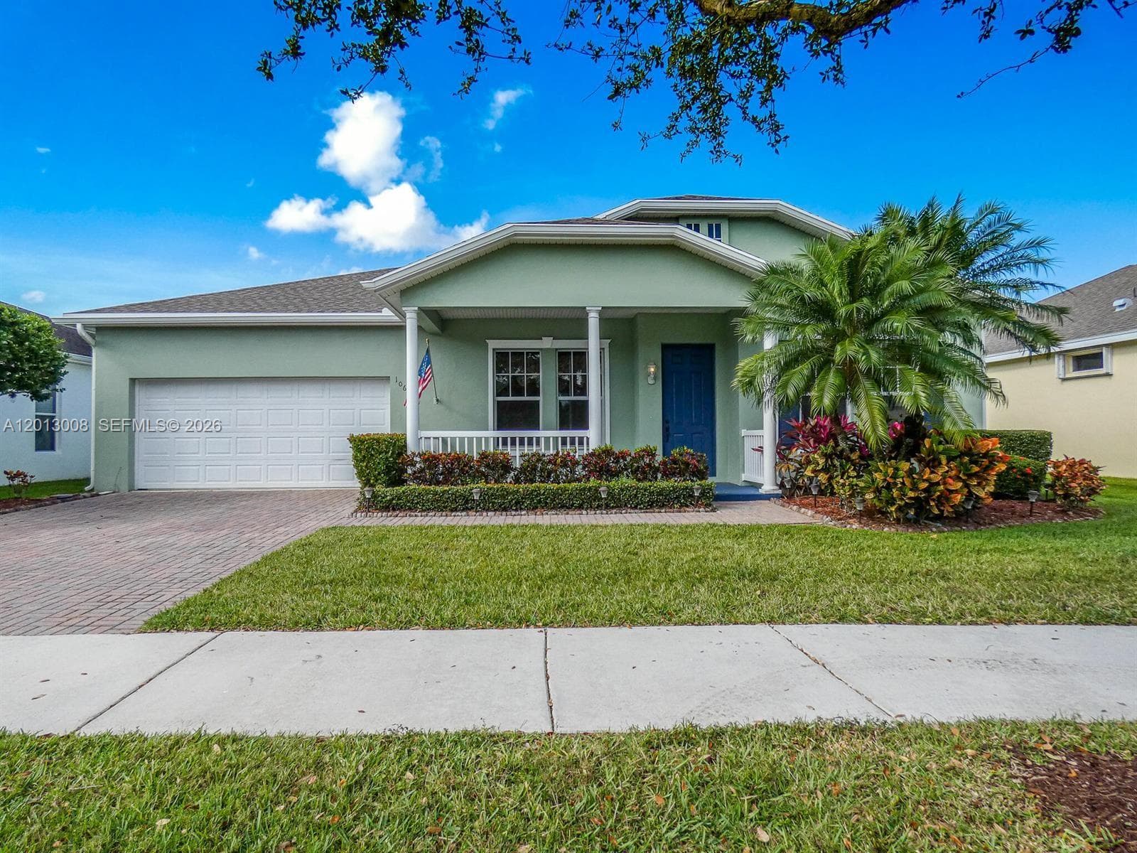 10671 SW Waterway Ln photo 1