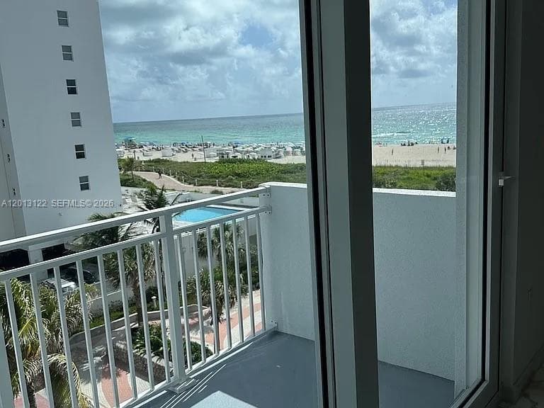 345 Ocean Dr 519 photo 7