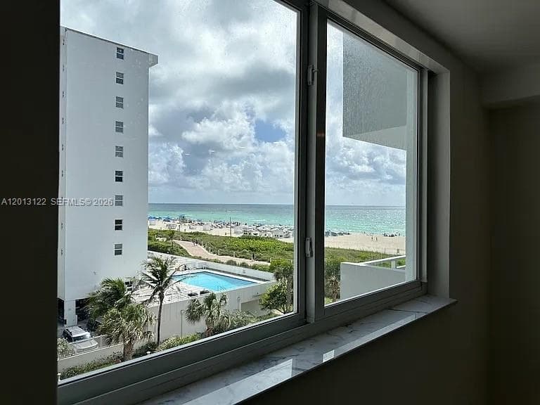 345 Ocean Dr 519 photo 10