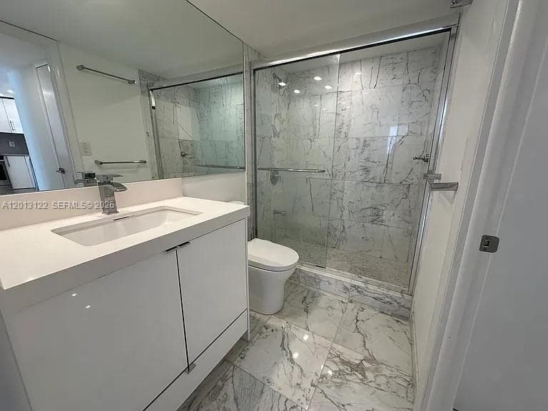 345 Ocean Dr 519 photo 8