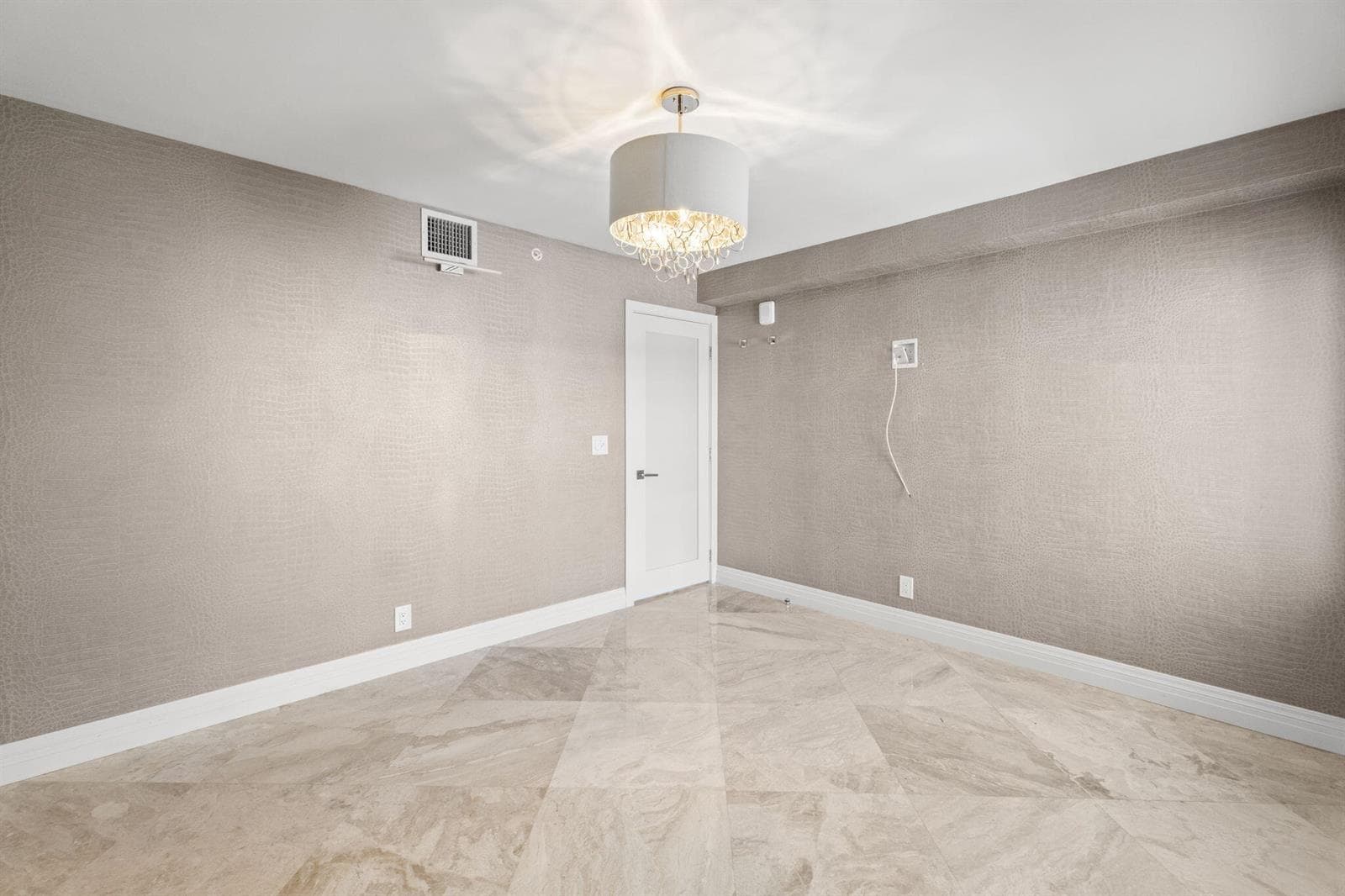 3901 S Flagler Drive 1002 photo 17