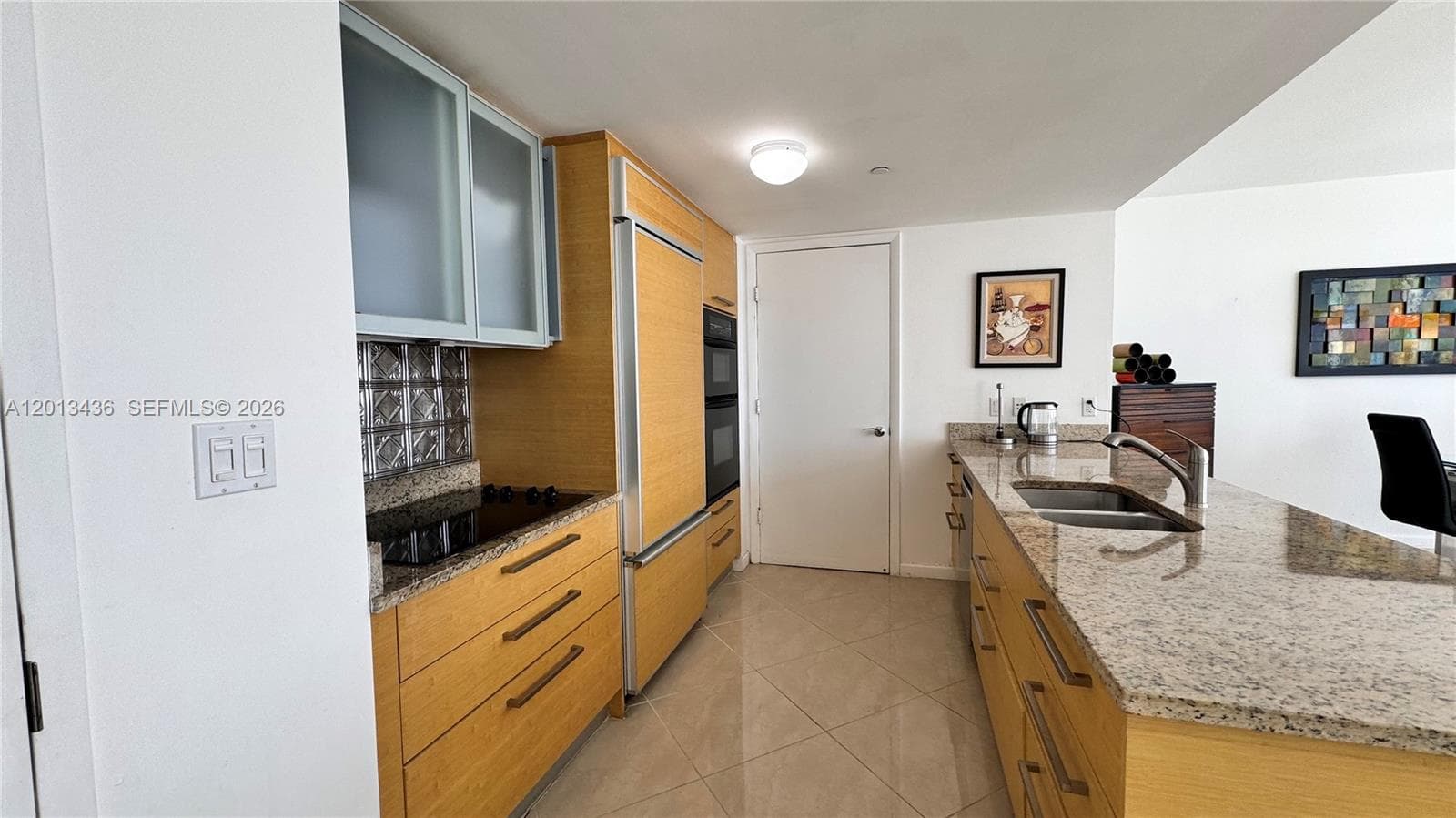 1830 Ocean Dr 2407 photo 6