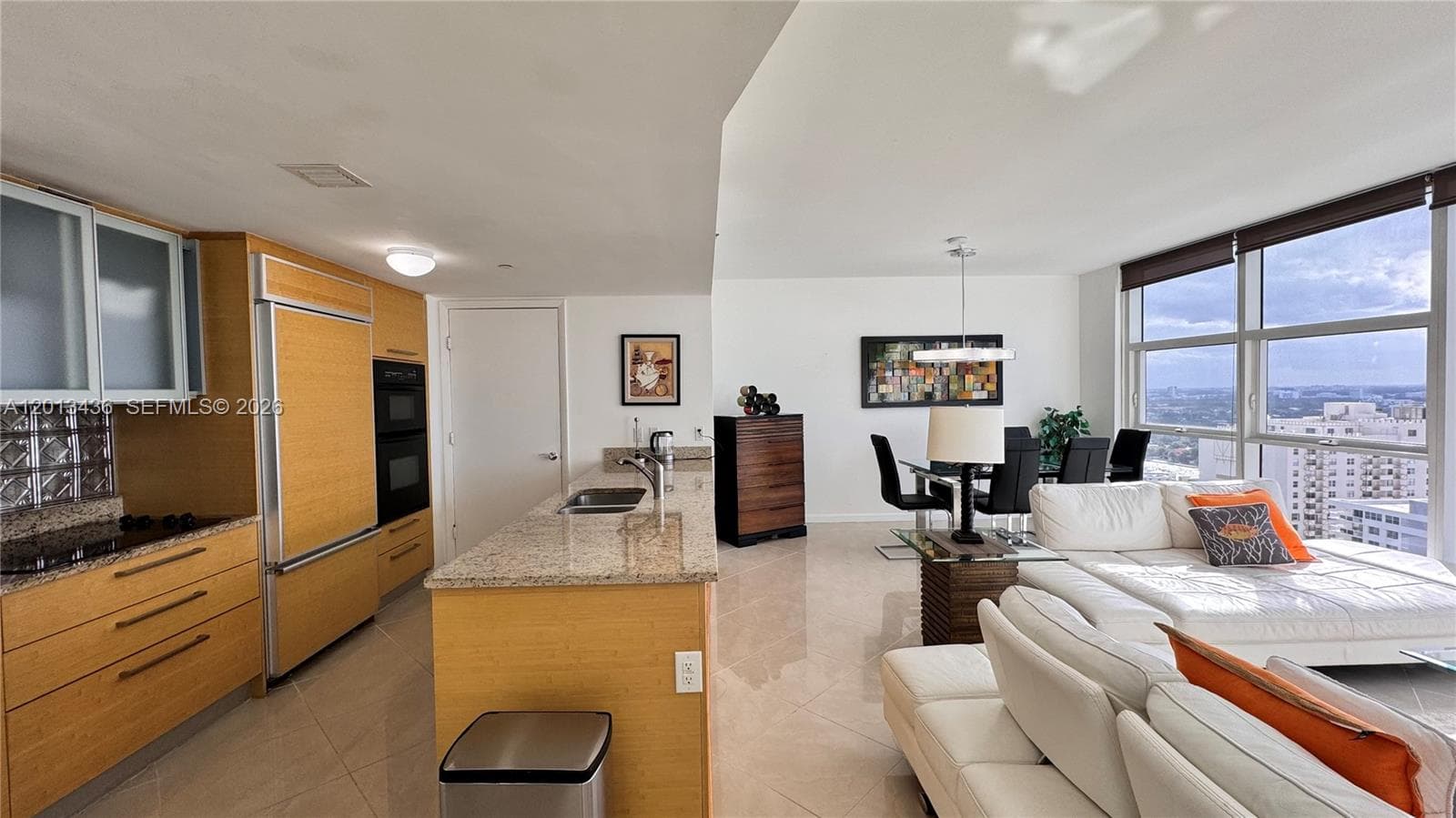 1830 Ocean Dr 2407 photo 1