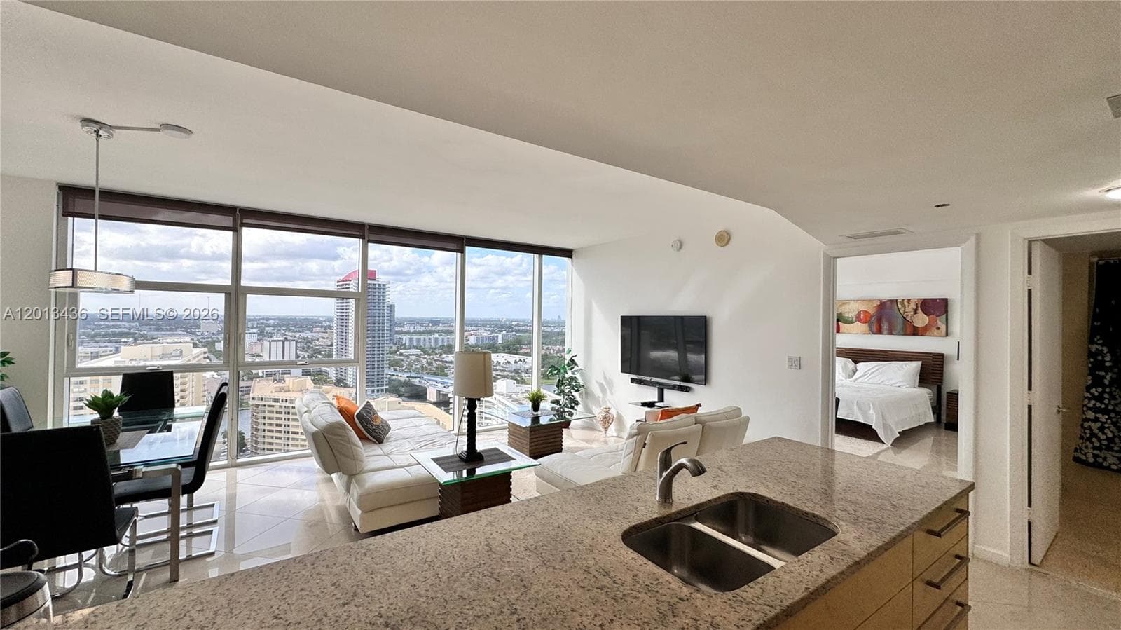 1830 Ocean Dr 2407 photo 5