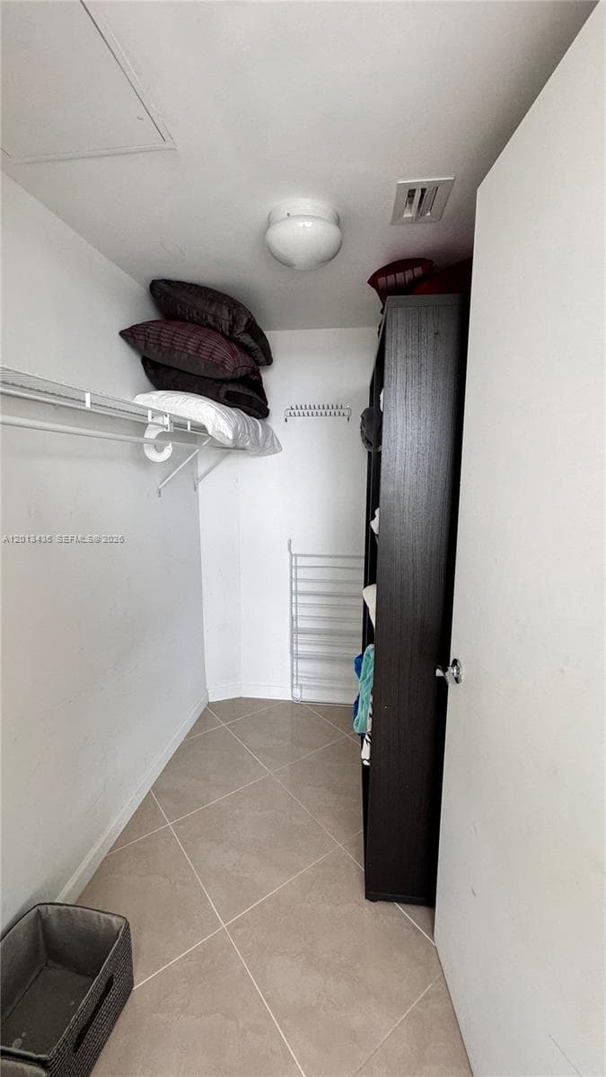 1830 Ocean Dr 2407 photo 25