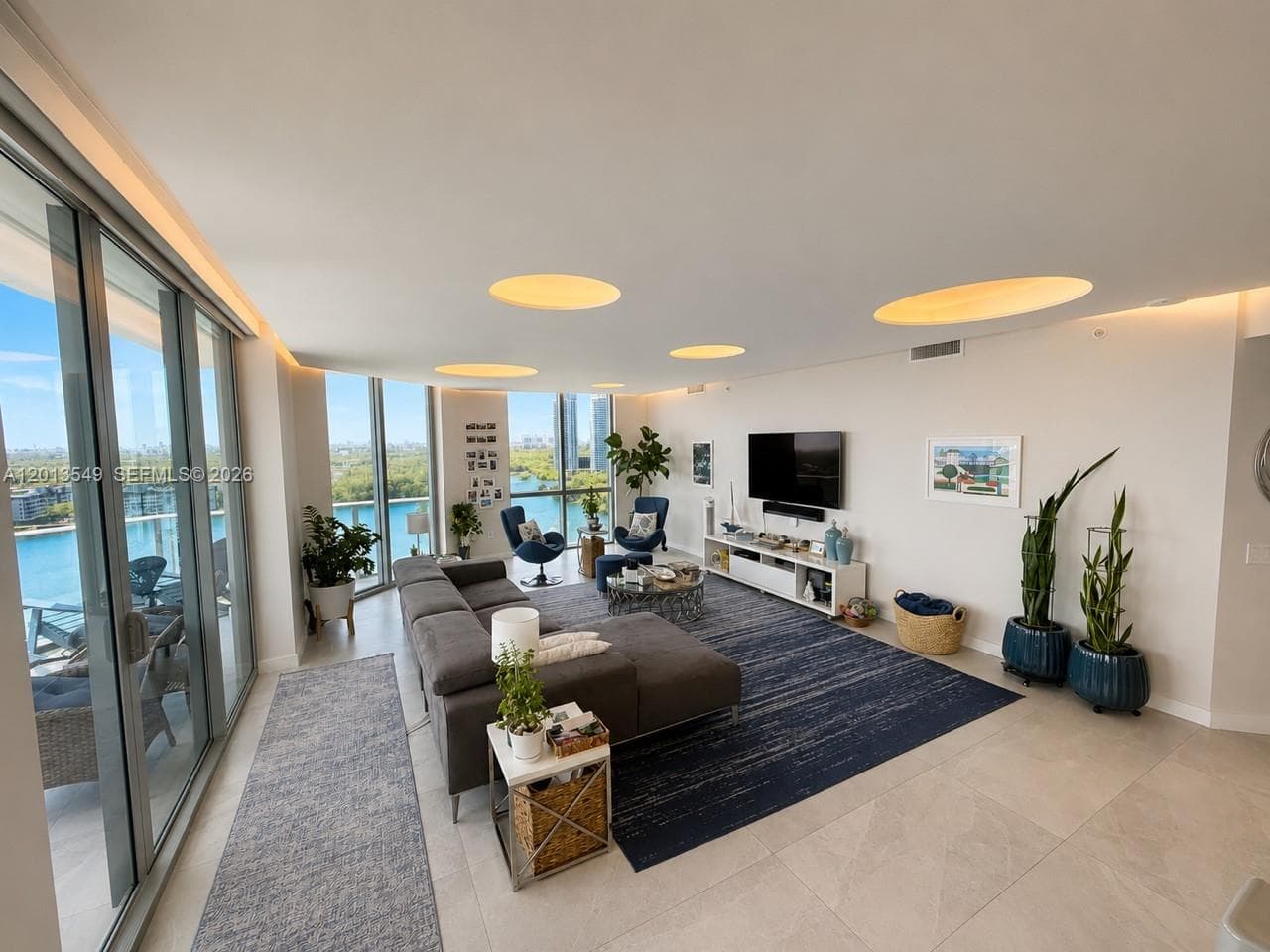 17111 Biscayne Blvd 1610 photo 2