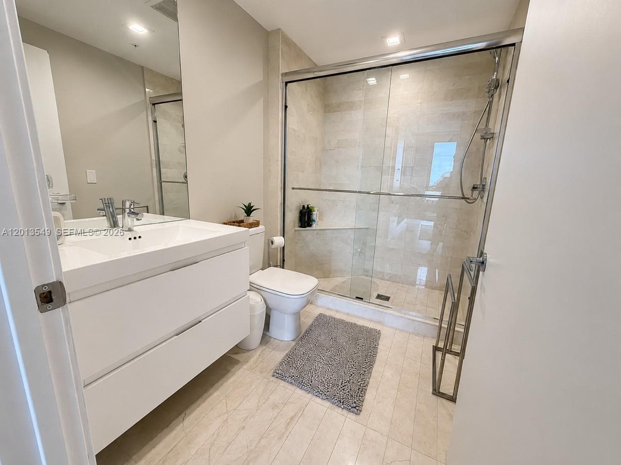 17111 Biscayne Blvd 1610 photo 7