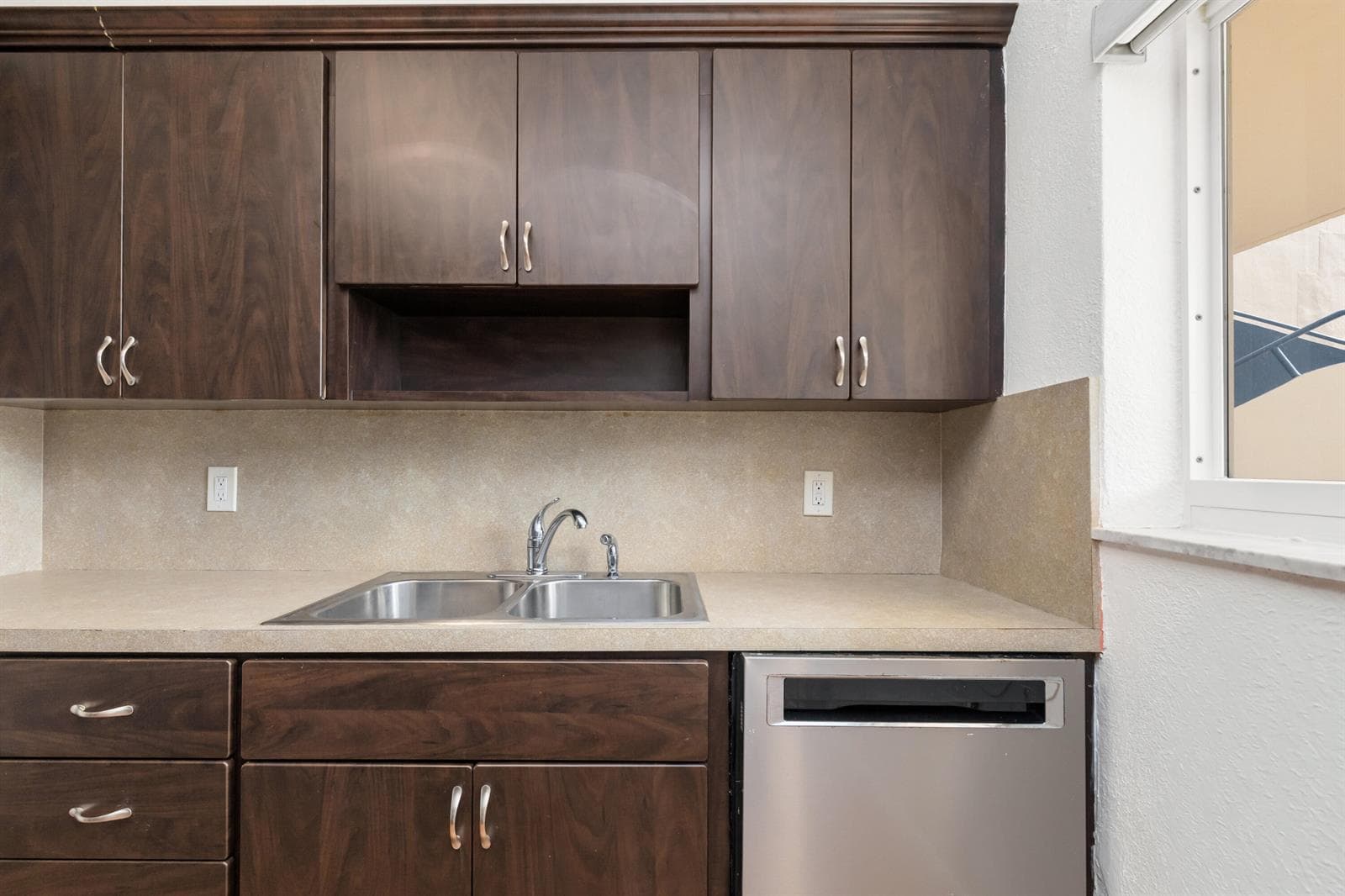401 N Riverside Drive 406 photo 13