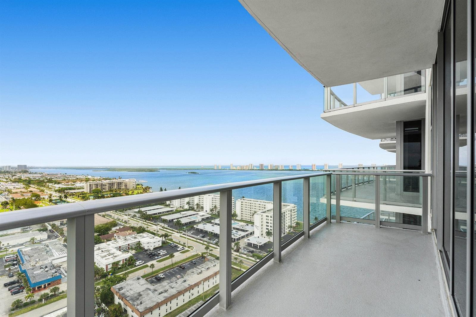 220 Lake Shore Drive 2123 photo 3