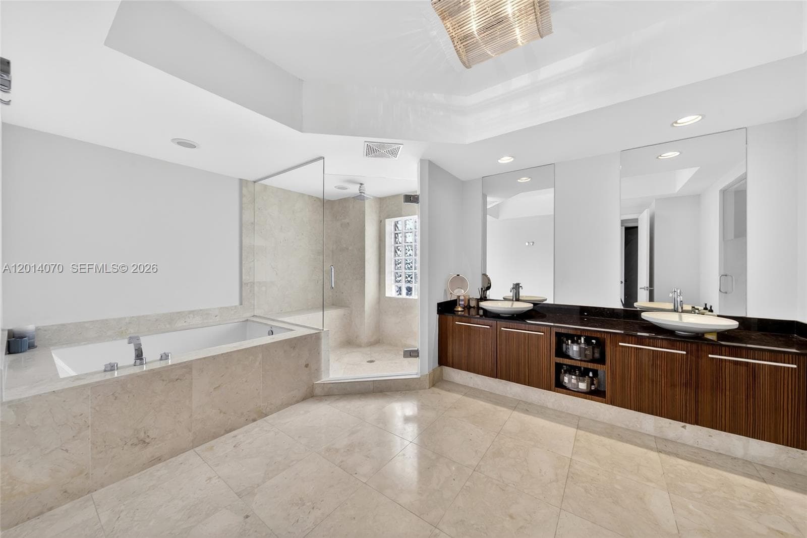2711 S Ocean Dr 1901 photo 15