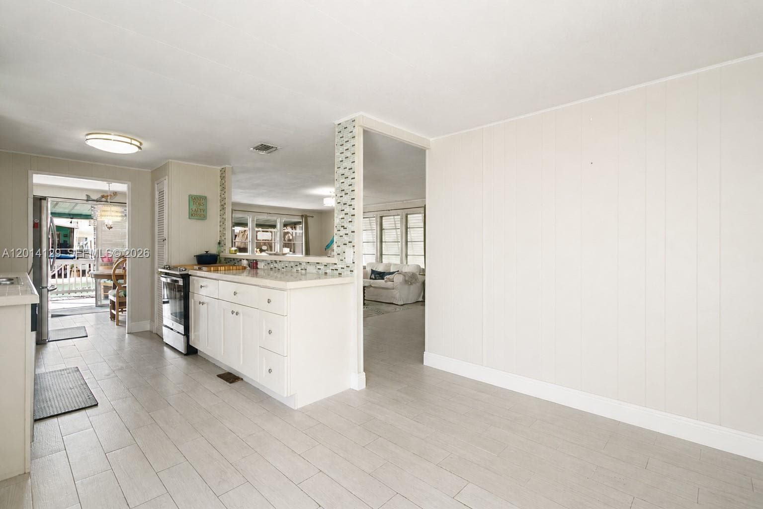 205 Humpty Dumpty Dr photo 8