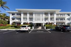 1750 S Ocean Lane 219 photo 3