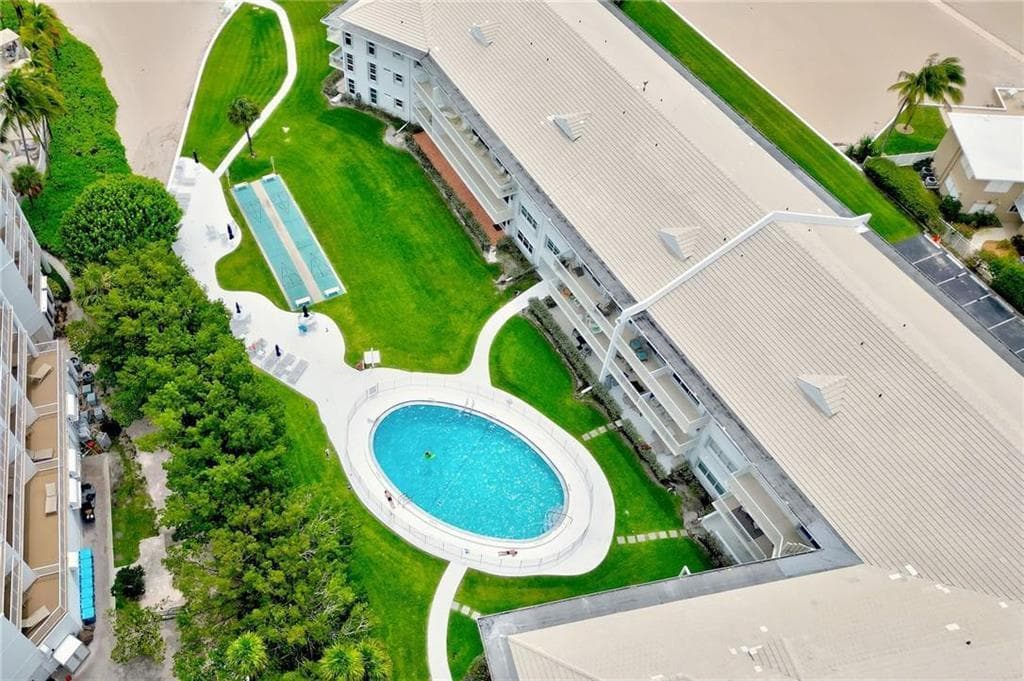 1750 S Ocean Lane 219 photo 20