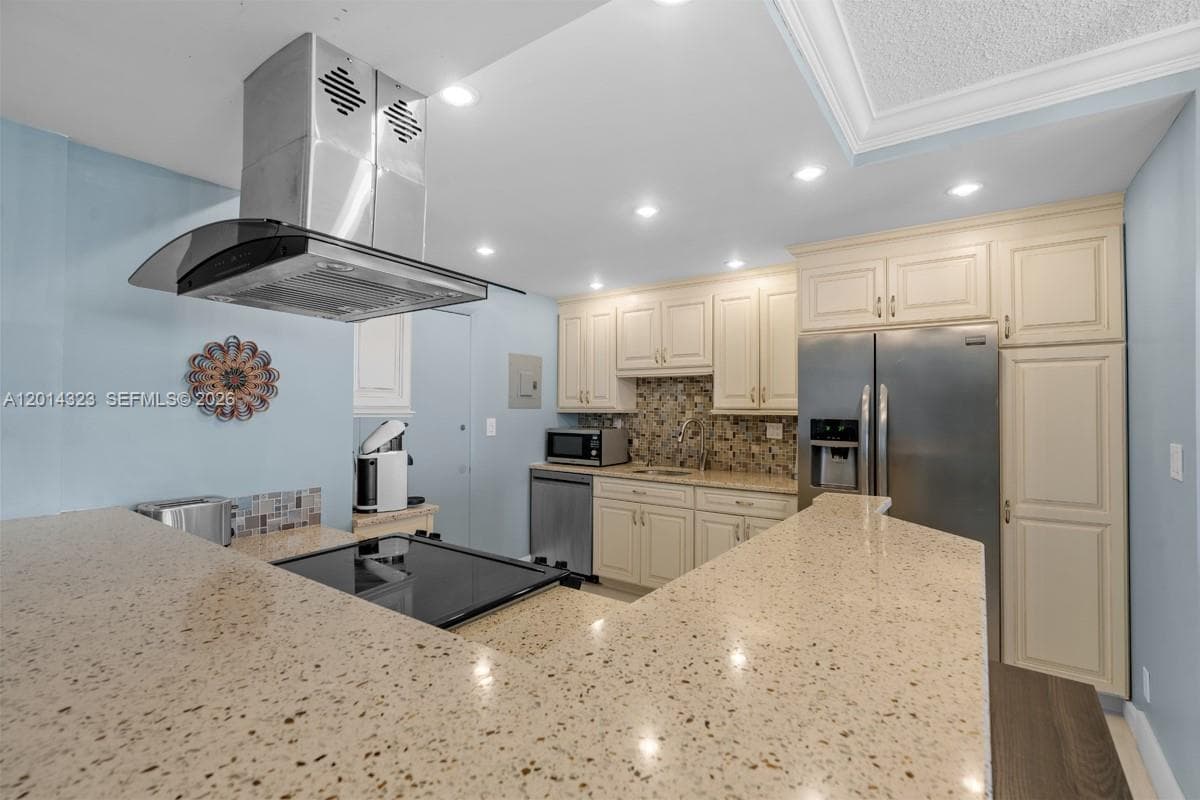 2100 S Ocean Ln 1704 photo 13