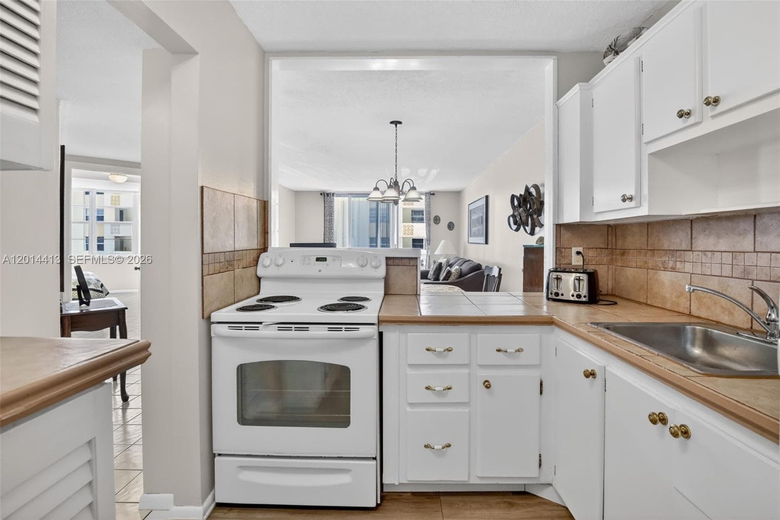 1817 S Ocean Dr 225 photo 7
