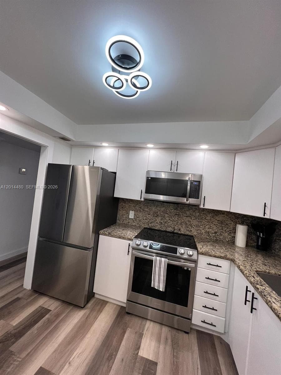 3800 S Ocean Dr 1808 photo 3
