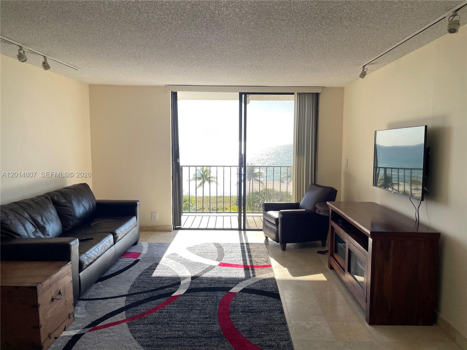 2625 Collins Ave 605 photo 2
