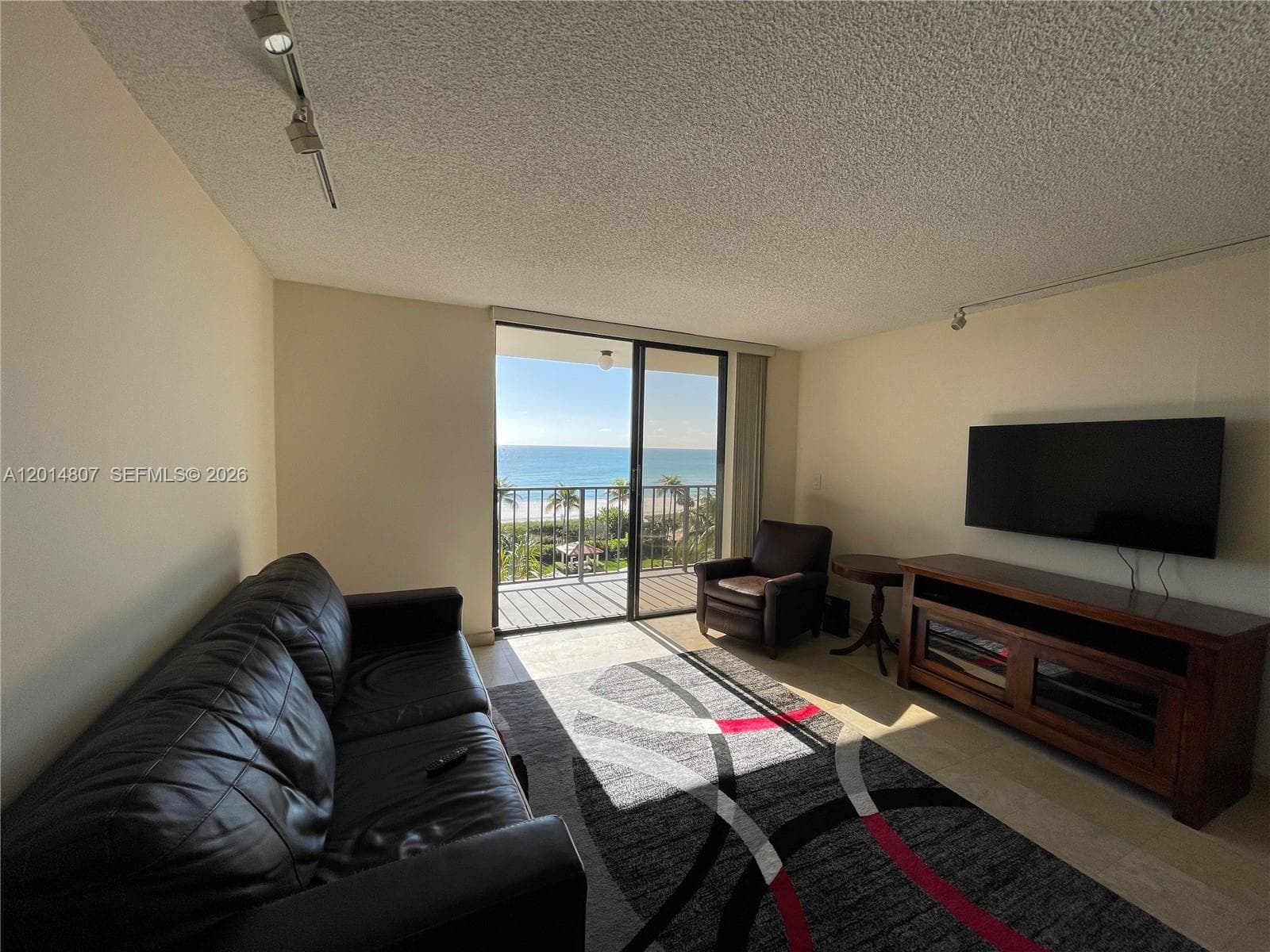 2625 Collins Ave 605 photo 3
