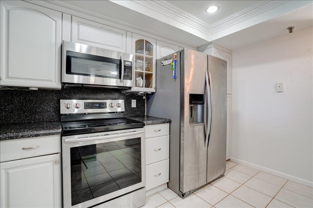 7030 Half Moon Circle 515 photo 12