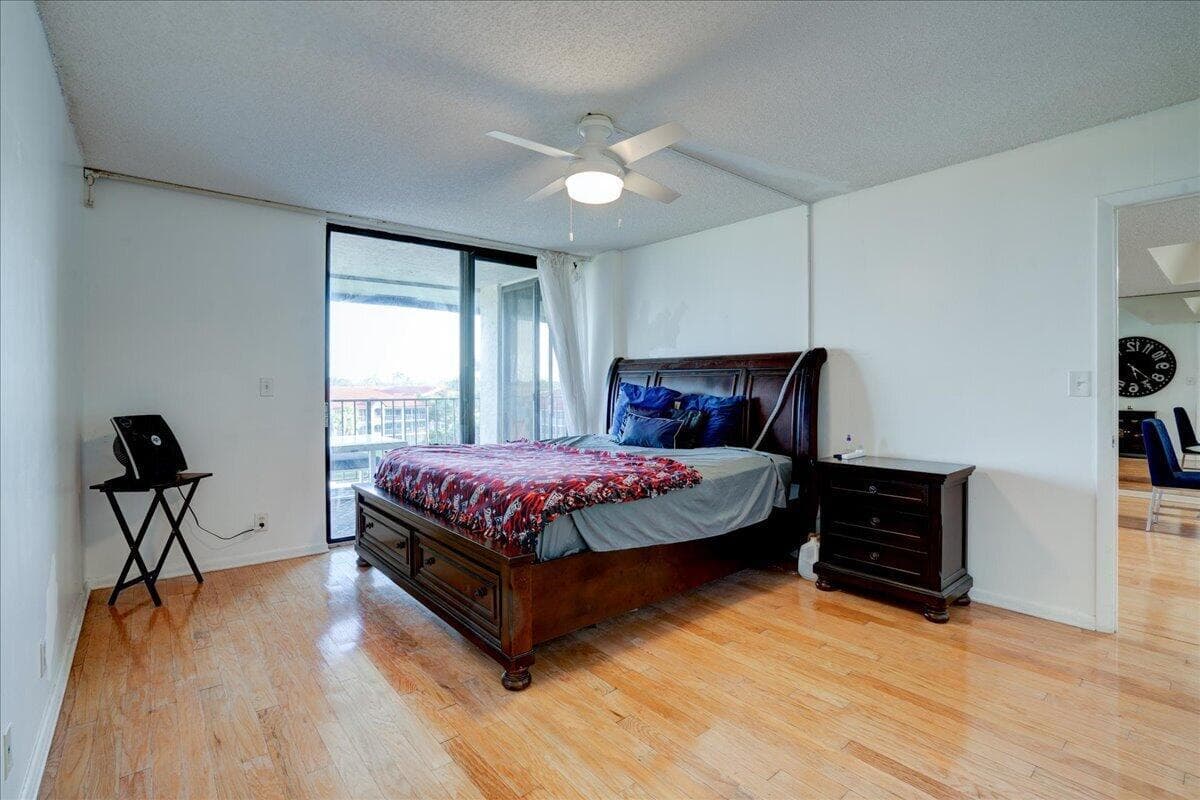 7030 Half Moon Circle 515 photo 24