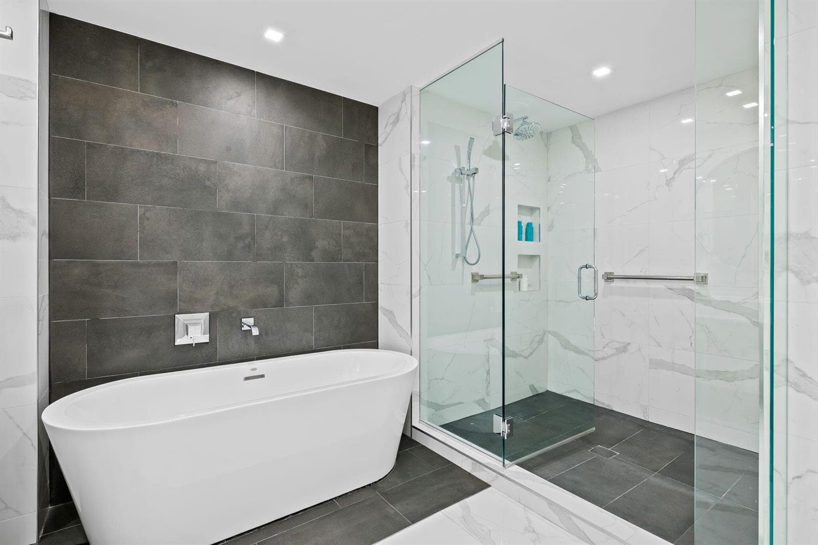 435 Bayshore Drive 302 photo 16