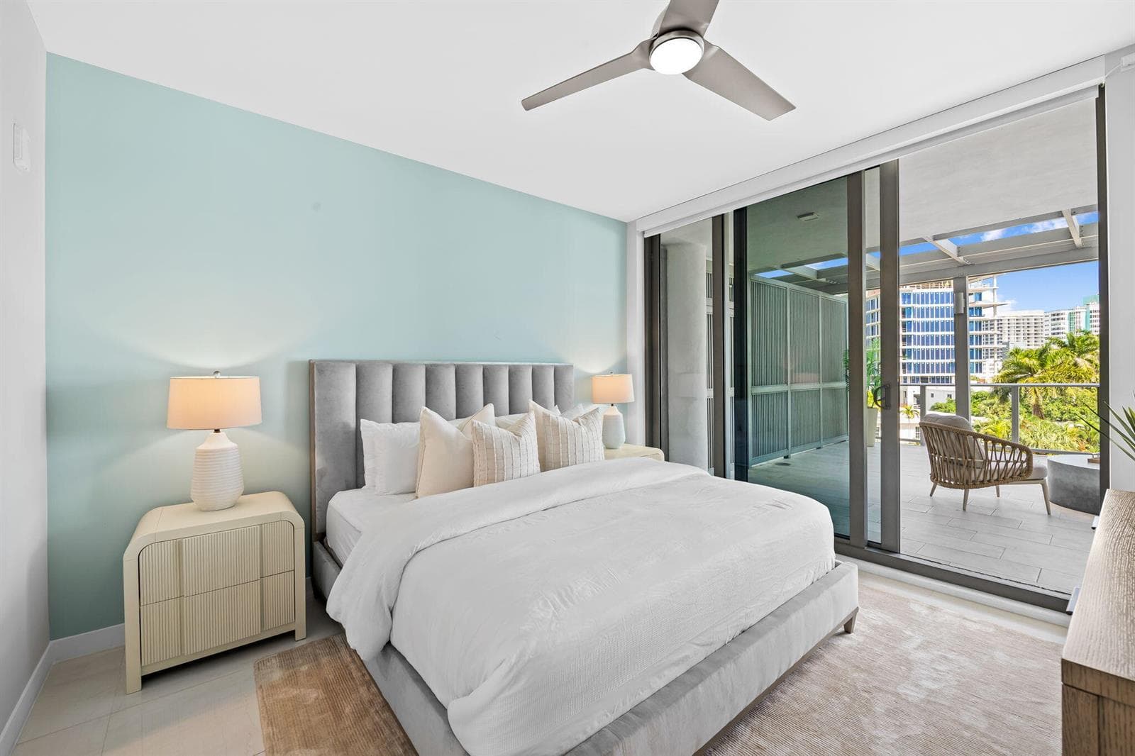 435 Bayshore Drive 302 photo 22