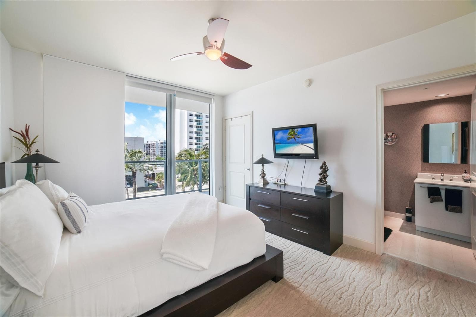3101 S Ocean Drive 401 photo 12