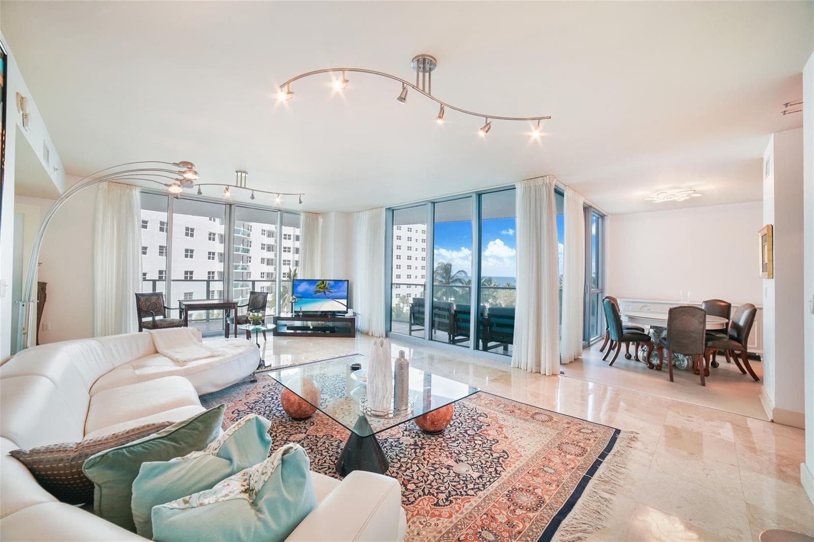 3101 S Ocean Drive 401 photo 3