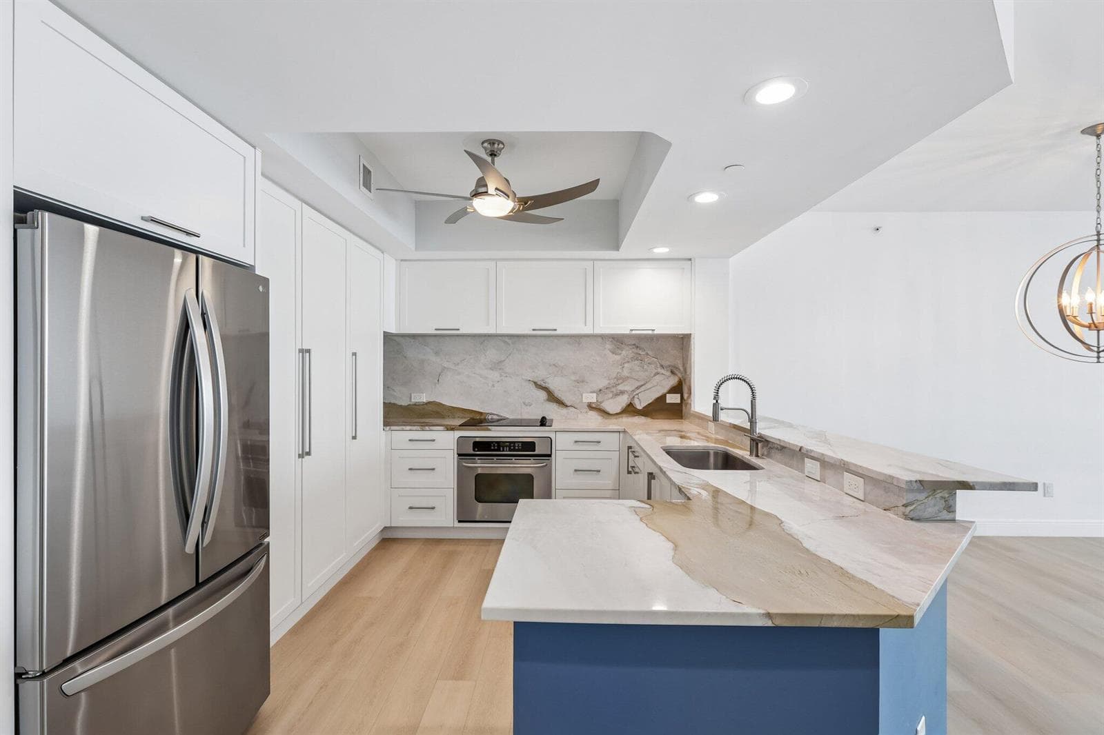 2650 Lake Shore Drive 1202 photo 6