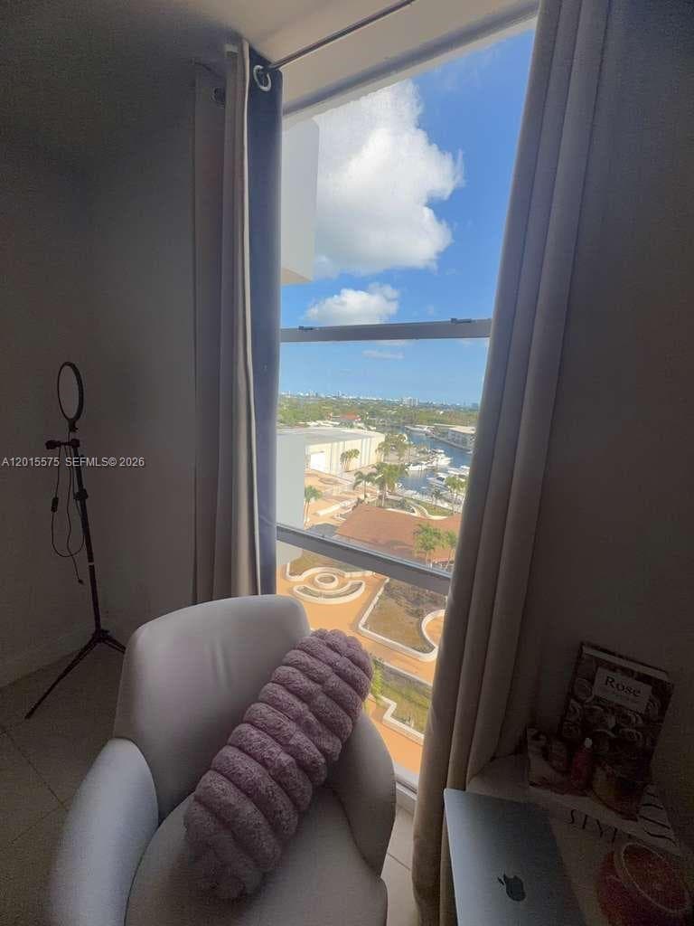 13499 Biscayne Blvd 906 photo 2