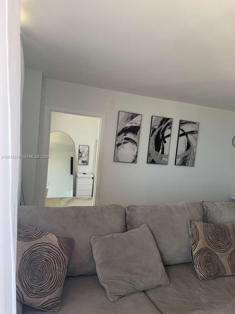 13499 Biscayne Blvd 906 photo 17