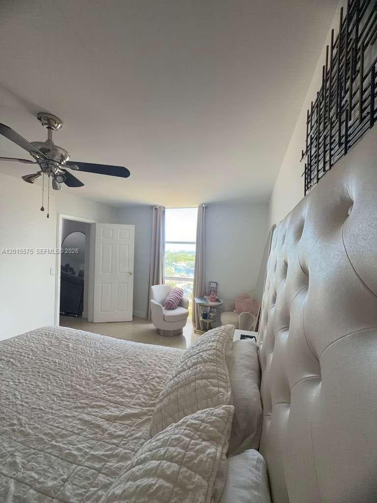 13499 Biscayne Blvd 906 photo 12